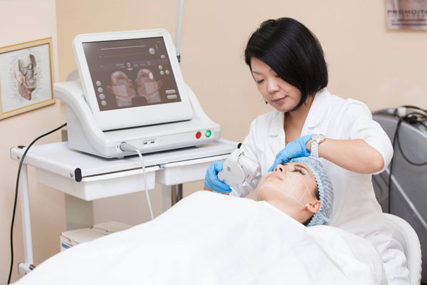 دستگاه هایفو اولترا لیفتینگ پوست صورت و بدن سه کاتریج 6