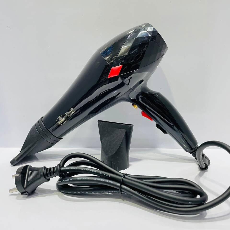 سشوار مکس ۸۰۰