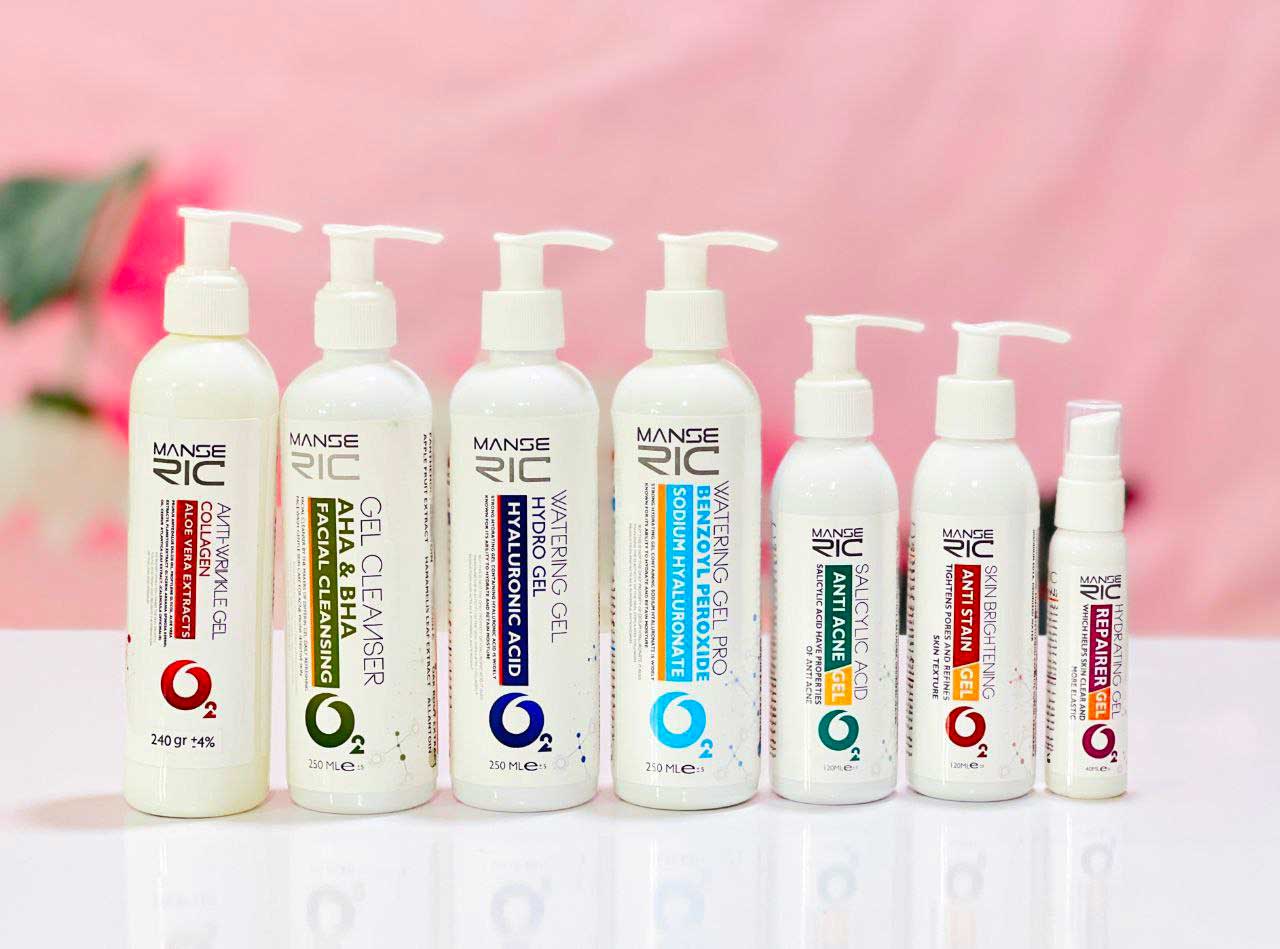 ژل ضد چروک آبرسان و کلاژن ساز مانسریک