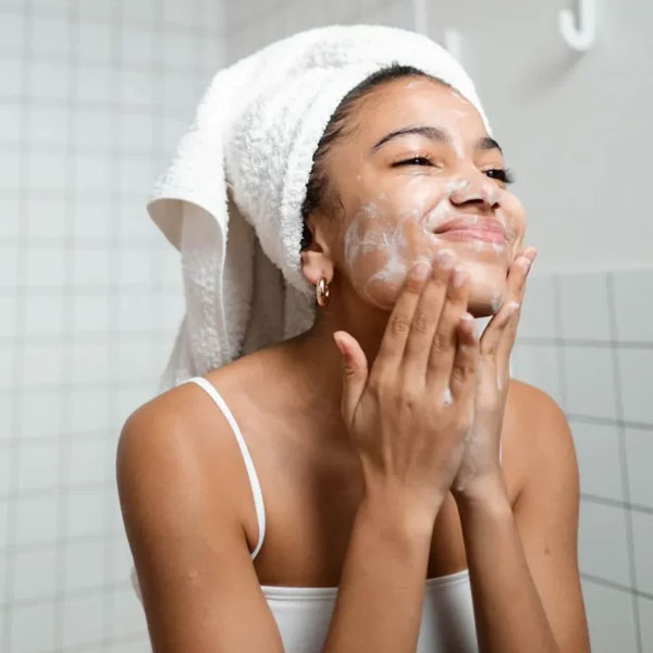 فیس واش سیلیکونی highlife