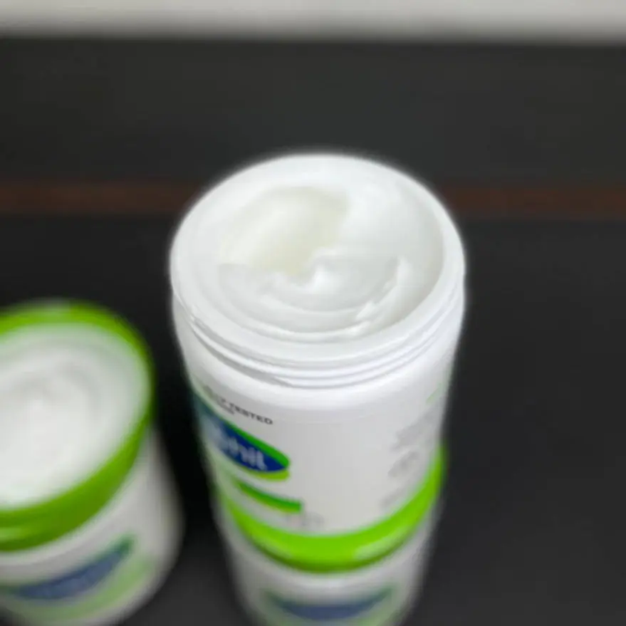 تست کرم مرطوب کننده ستافیل