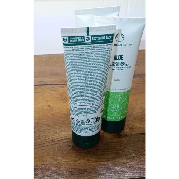 کرم شست و شو صورت آلوئه ورا بادی شاپ