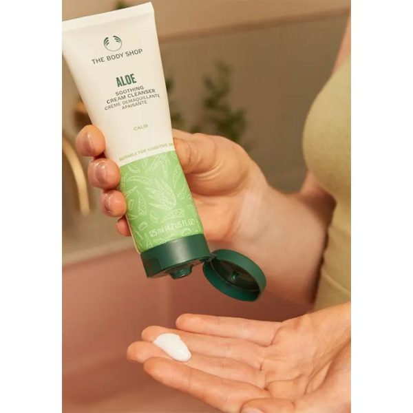 کرم شست و شو صورت آلوئه ورا بادی شاپ