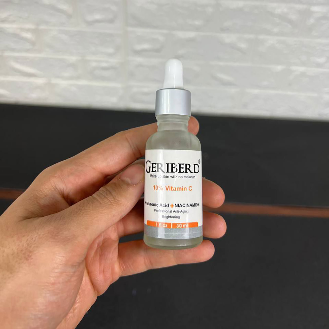 سرم ویتامین سی ۱۰% گری برد