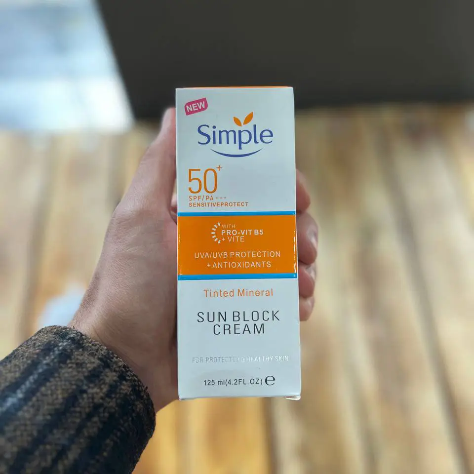 کرم ضد آفتاب ویتامین B5 سیمپل حجم ۱۲۵ میل - تروکالا