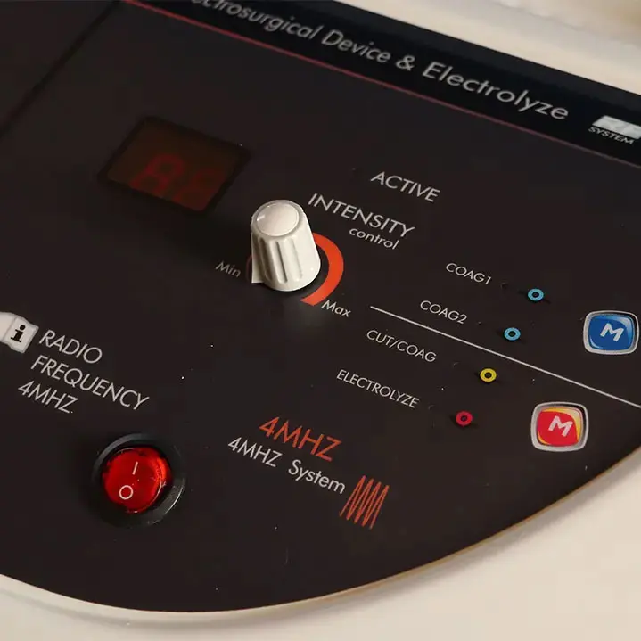 دستگاه آر اف سرجیکال کوآگوله