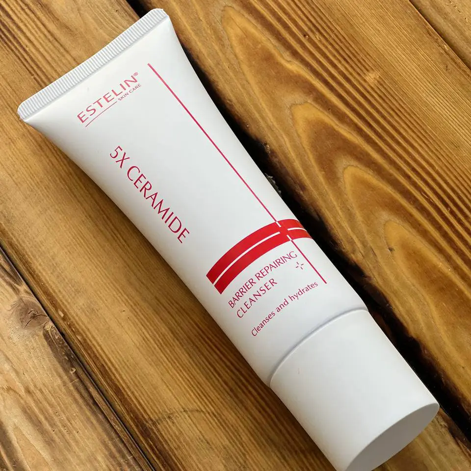 فوم شستشو ترمیم کننده سرامید استلین