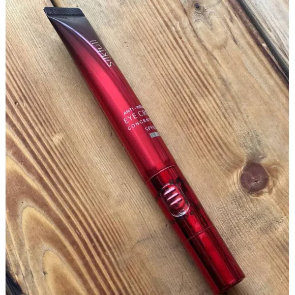 کرم دورچشم ویبره دار سیلکفول