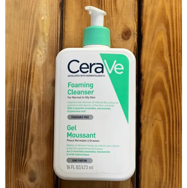 فوم شستشو پوست نرمال تا چرب سراوی