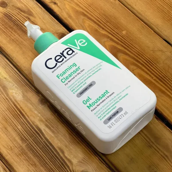 فوم شستشو پوست نرمال تا چرب سراوی