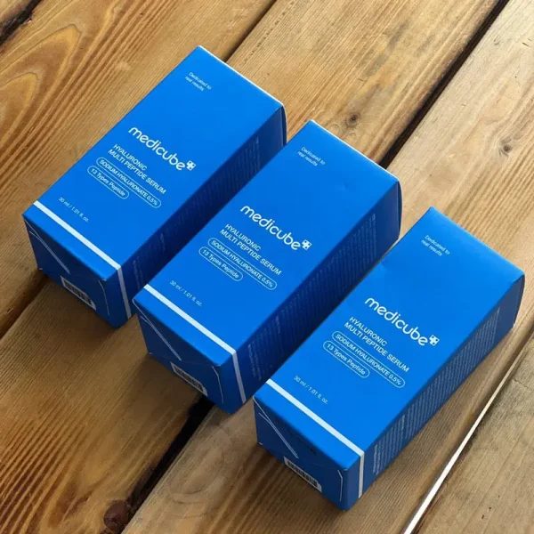 سرم آبرسان هیالورونیک اسید و مولتی پپتاید مدی کیوب