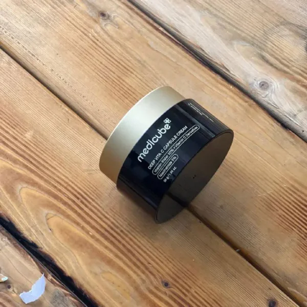 کرم کپسولی ویتامین سی مدی کیوب